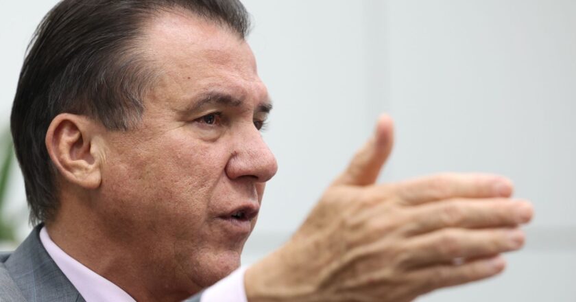 Em pronunciamento, Marinho destaca políticas para os trabalhadores