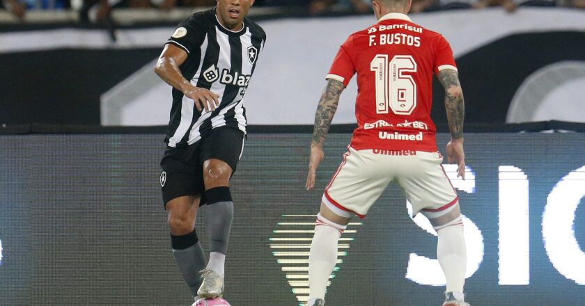 Botafogo recebe o Inter na abertura da 19ª rodada do Brasileiro