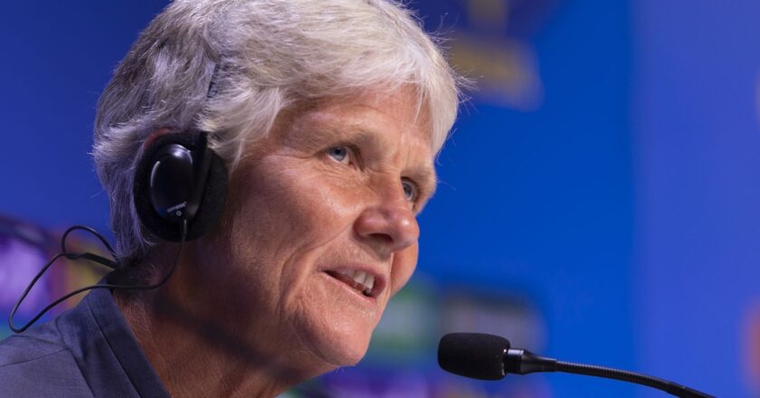 Treinadora aponta falta de estilo brasileiro na derrota para França