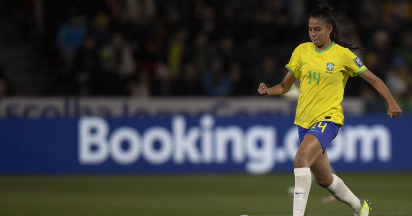 Copa do Mundo: Lauren afirma que espera confronto duro com a França