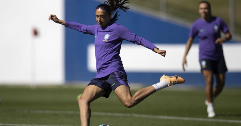 Andressa Alves diz que o Brasil continua sendo favorito contra Jamaica