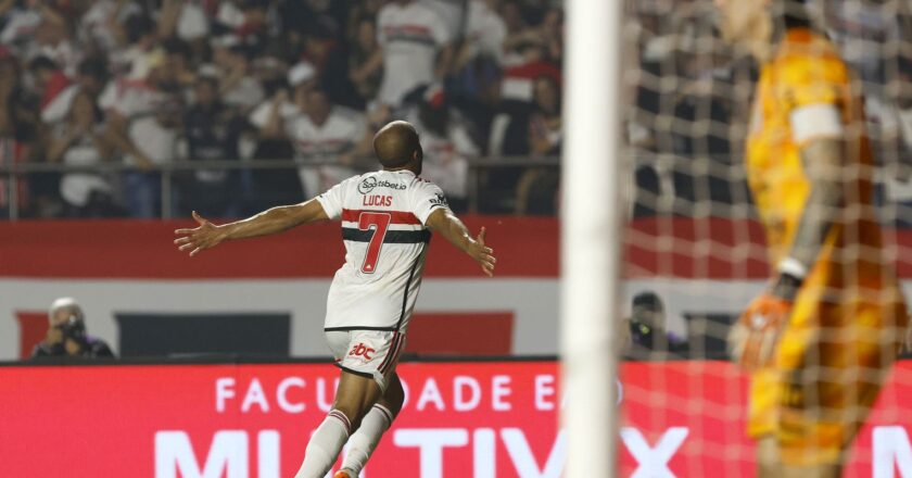 São Paulo bate Corinthians para alcançar final da Copa do Brasil