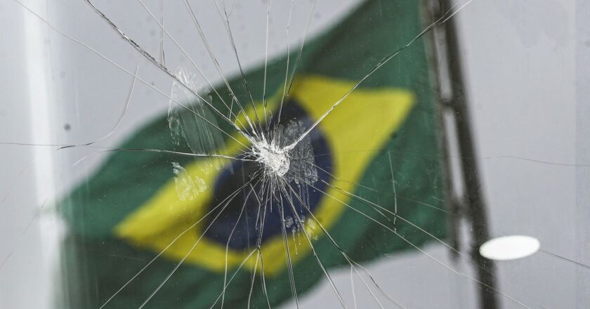 Governo da Argentina identifica foragidos do 8 de janeiro no país