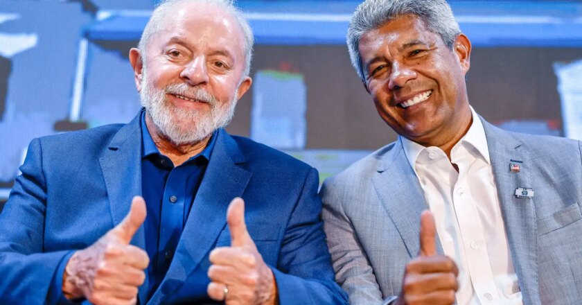 Lula assina acordo para criação de parque aeroespacial na Bahia