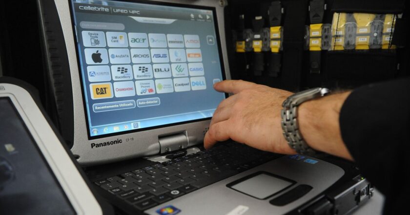 Plataformas digitais têm condições de trabalho injustas, diz estudo