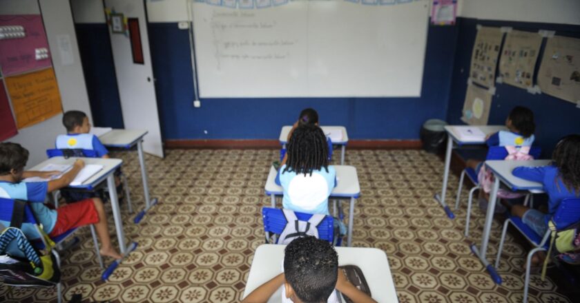 Professores apontam desafios da escola em tempo integral