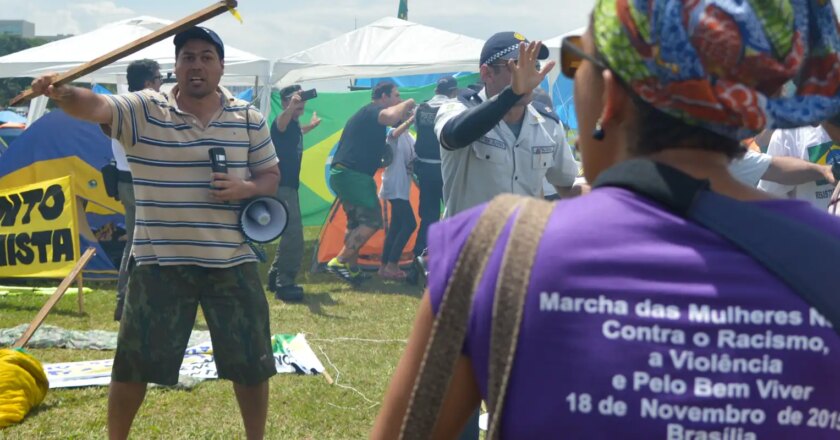 Mais da metade dos brasileiros já presenciou ato de racismo