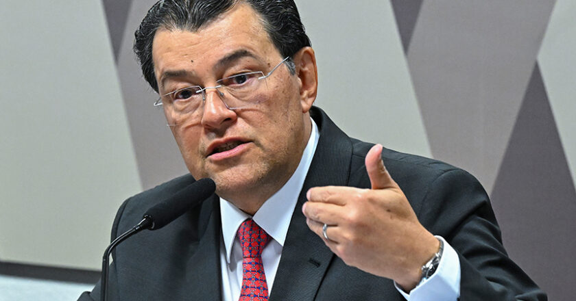 Adiada votação da MP que busca limitar custos da energia ao consumidor