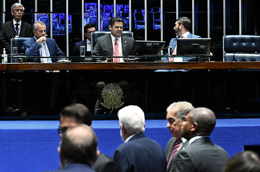 Adiada votação de destaques ao projeto de compensação do tarifaço