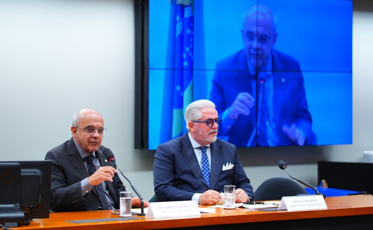 Audiência Pública - Panorama comparado da regulamentação internacional do futebol. Dep. Bandeira de Mello (PSB-RJ). Cofundador e CEO global eleito da SIGA - Sport Integrity Global Alliance - Sport Integrity Global Alliance - SIGA, Emanuel Macedo de Medeiros.