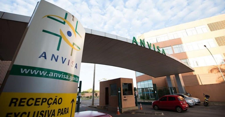 Anvisa suspende cosméticos e produtos de limpeza de empresa por irregularidades. Saiba mais