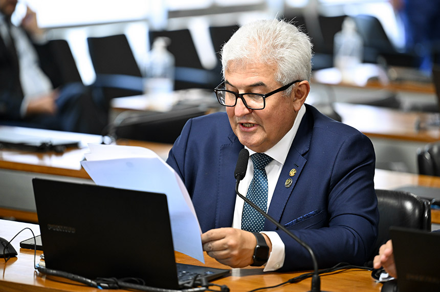 À bancada, em pronunciamento, senador Astronauta Marcos Pontes (PL-SP).