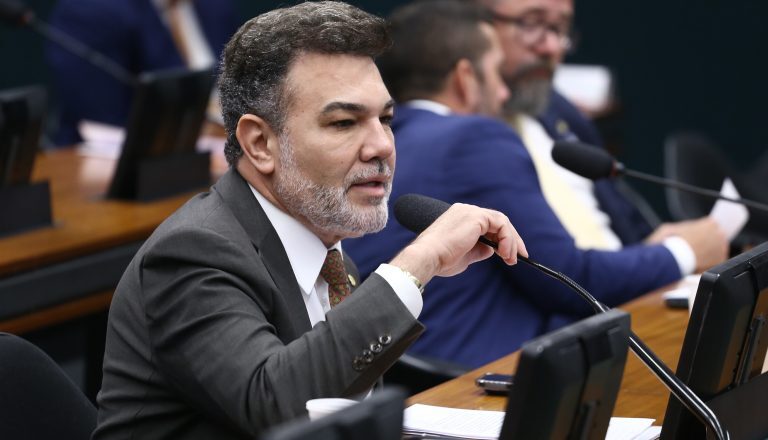 CCJ aprova projeto que permite compra anual de táxi com isenção de imposto – Notícias