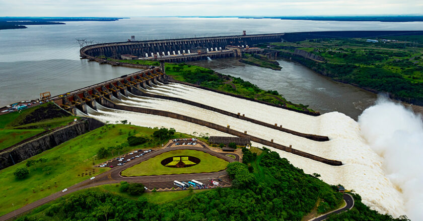 CI debate na terça-feira limite do preço cobrado pela energia de Itaipu Binacional