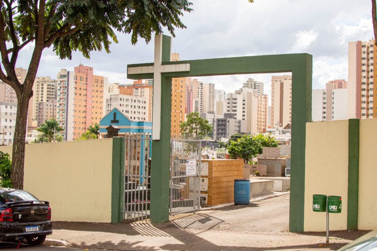 CMTU abre credenciamento de ambulantes para Finados