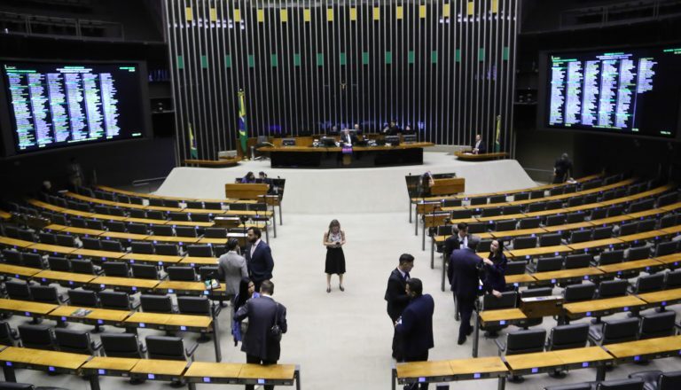 Deputados analisam medida provisória que compensa recuo no IOF; acompanhe – Notícias