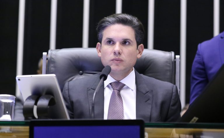 Discussão e votação de propostas legislativas. Presidente da Câmara dos Deputados, Hugo Motta (REPUBLICANOS - PB)