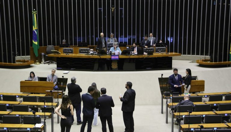 Câmara votará projetos de proteção da infância no ambiente virtual durante Semana da Criança – Notícias