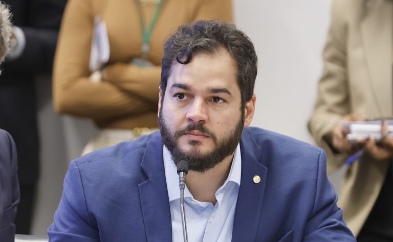 Comissão aprova projeto que considera assistência aos animais como serviço voluntário - Notícias