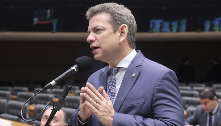 Comissão aprova projeto que cria programa de capacitação digital para pessoas idosas – Notícias