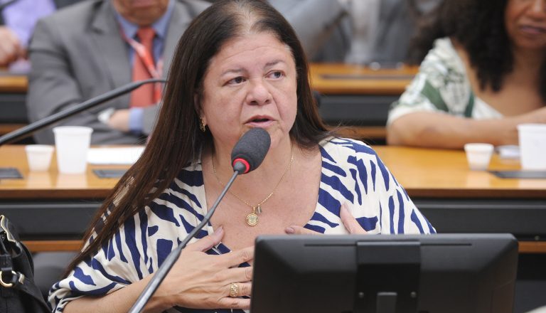 Comissão aprova projeto que garante a crianças e adolescentes acesso à saúde mental no SUS – Notícias
