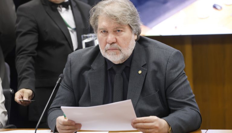 Comissão aprova projeto que prevê concessão de estádios públicos para a iniciativa privada – Notícias