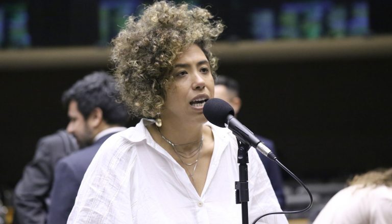 Comissão aprova projeto que torna obrigatório bicicletário, guarda-volumes e vestiário em prédios públicos – Notícias
