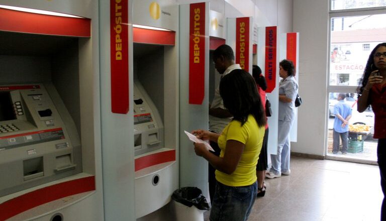 Comissão debate impactos da digitalização e fechamento de agências bancárias – Notícias