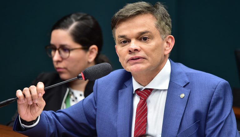 Comissão discute pagamentos acima do teto remuneratório no serviço público – Notícias