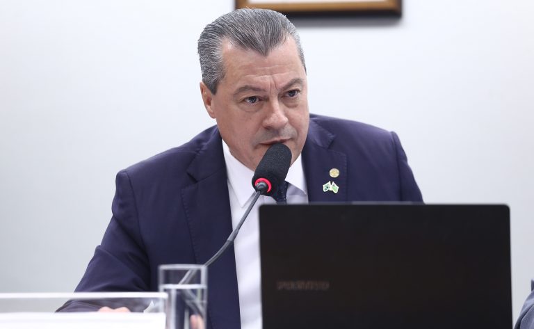 Deputado Daniel Agrobom (PL-GO) fala na Comissão Especial sobre Regulamentação dos Trabalhadores por Aplicativo (PL 152/25) da Câmara dos Deputados