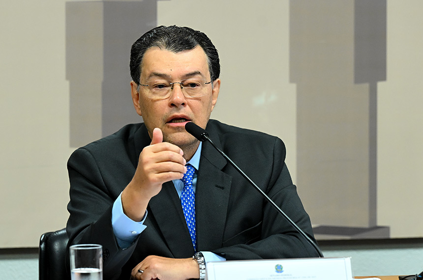 Comissão vota na terça MP que limita custos da energia ao consumidor