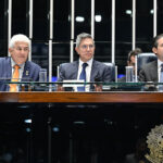 Congresso celebra 100 anos da GM e destaca potencial industrial do país