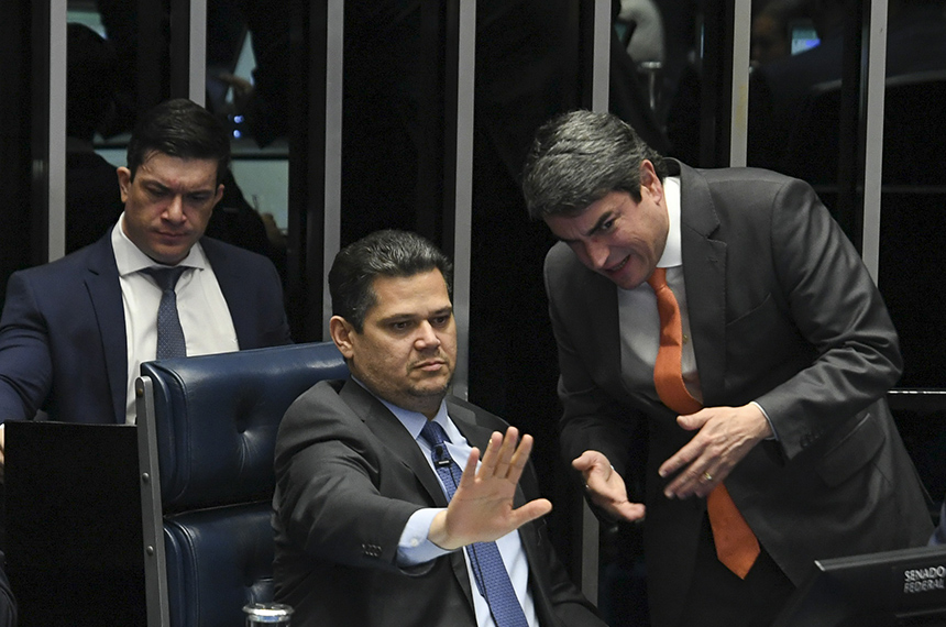 Davi anuncia sessão para analisar vetos à Lei de Licenciamento Ambiental e LDO