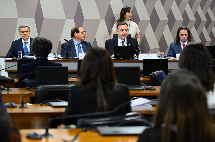 Debate em comissão destaca necessidade de modernização do Código Civil
