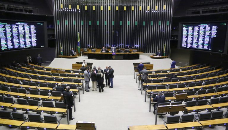 Deputados analisam projeto que amplia faixa de isenção do Imposto de Renda; acompanhe – Notícias