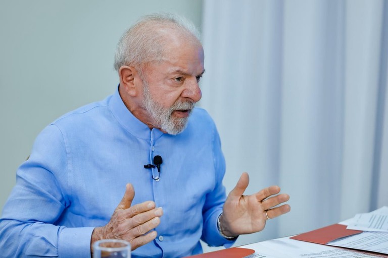 Em entrevista, Lula analisa momento do Brasil, política habitacional e diálogo com Trump