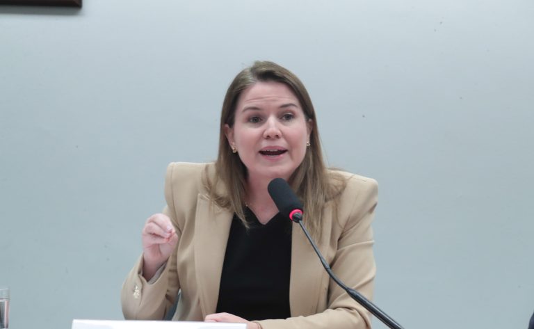 Audiência Pública - Precificação dinâmica (PL nº 494/2021). Diretora de Programa da Secretaria de Reformas Econômicas - Ministério da Fazenda, Fernanda Machado