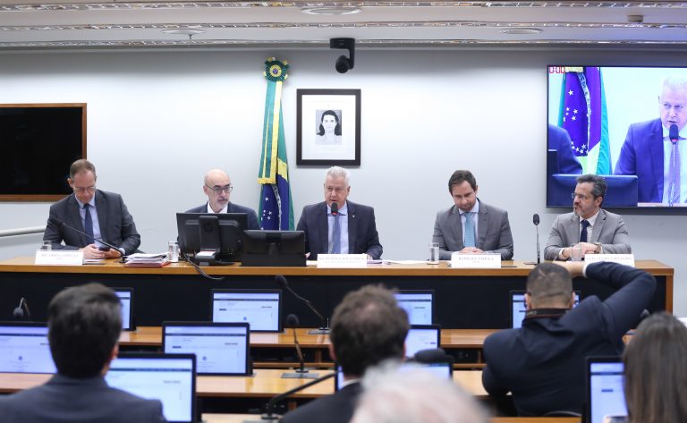 Audiência Pública - Política Industrial, Tecnológica e de Comércio Exterior Brasileira.