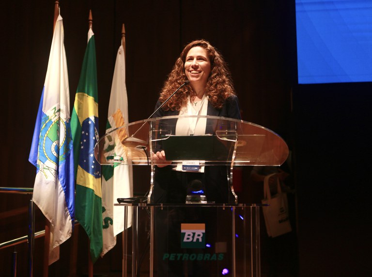 Estatais são estratégicas para transição ecológica nacional, reforça Esther Dweck