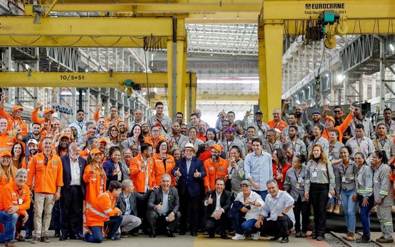 'Estou aqui para recuperar a indústria naval brasileira', diz Lula ao anunciar investimentos na Bahia