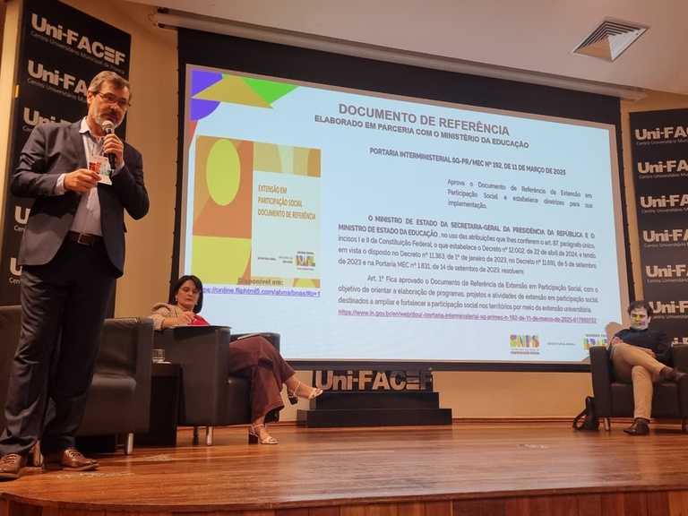 Extensão em Participação Social é debatida em encontro de dirigentes de universidades