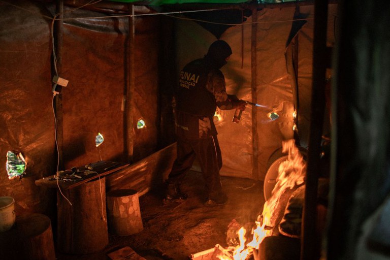 Governo do Brasil impõe R$ 500 milhões em prejuízo ao garimpo na TI Yanomami