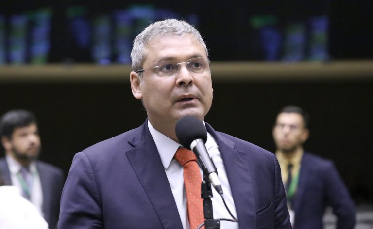 Discussão e votação de propostas legislativas. Dep. Lindbergh Farias (PT - RJ)