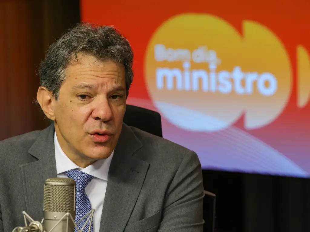 Haddad: ‘Taxa de juros está excessivamente restritiva’