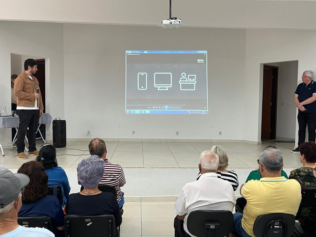 Idosos do CCI Leste vão aprender a usar o Londrina On