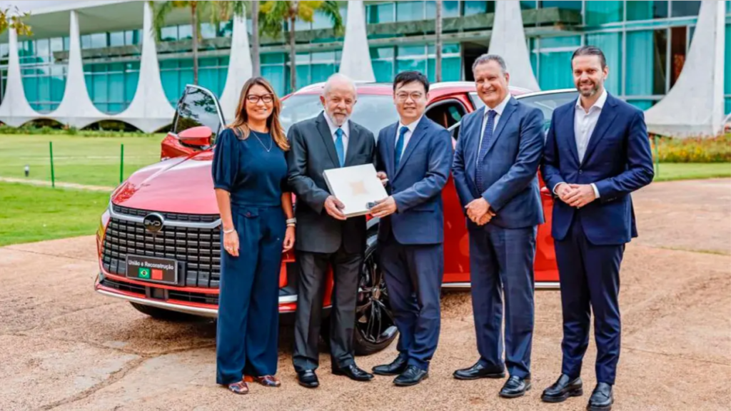 Lula acompanha inauguração de fábrica BYD e reforça compromisso com a reindustrialização