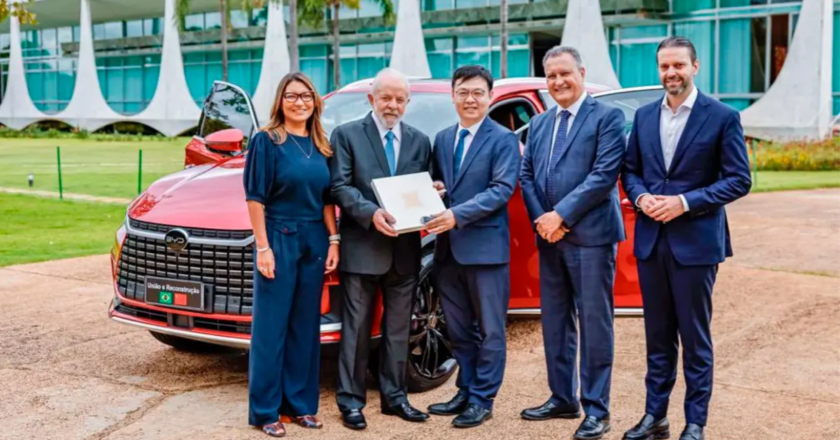 Lula acompanha inauguração de fábrica BYD e reforça compromisso com a reindustrialização