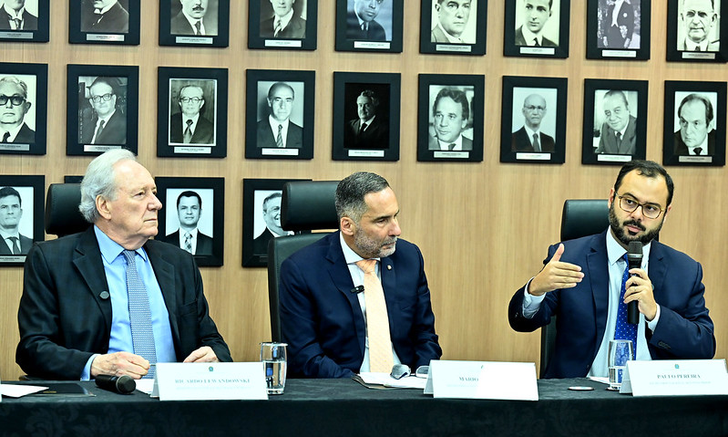 MJSP cria comitê para discutir intoxicação por metanol em cooperação com setor de bebidas
