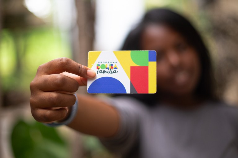 Ministério reforça que informação sobre pagamento do 13º do Bolsa Família é falsa