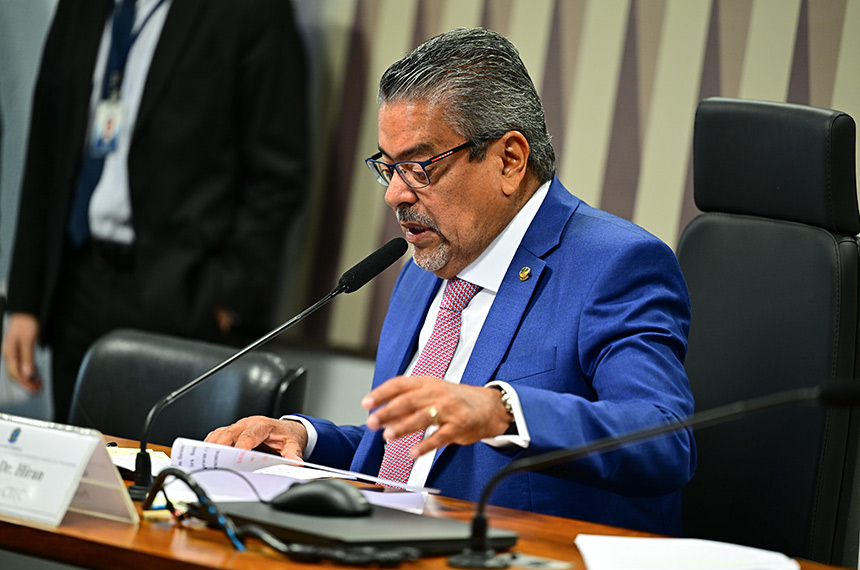 Ministros são convocados para explicar critério de seleção para medicina na UFPE